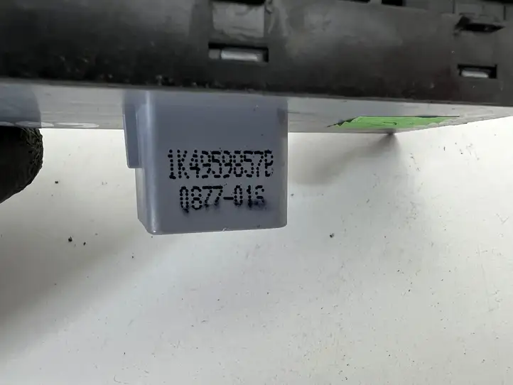 Volkswagen Golf Plus (2004 - 2008) 1K4959857B Кнопка стеклоподъемников — фото 4