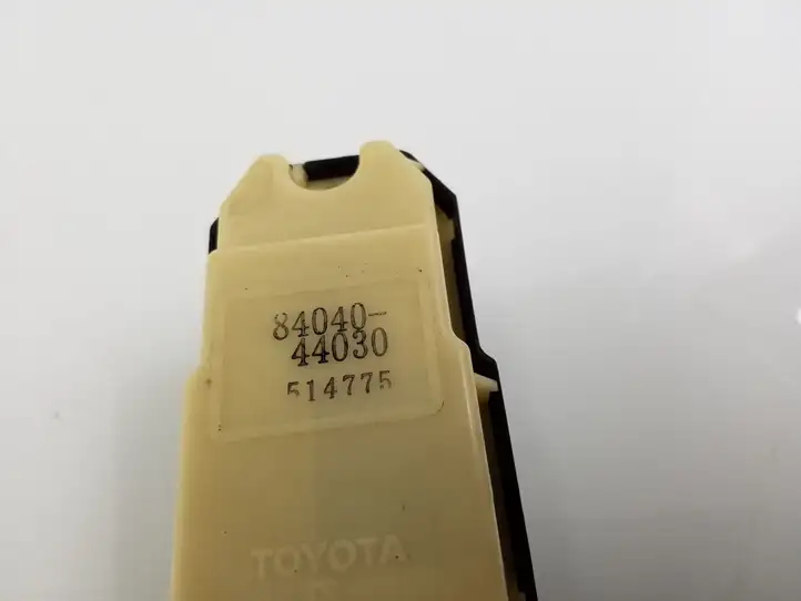 Toyota Avensis Verso (2001 - 2004) 8404044030 Блок кнопок стеклоподъемников — фото 3