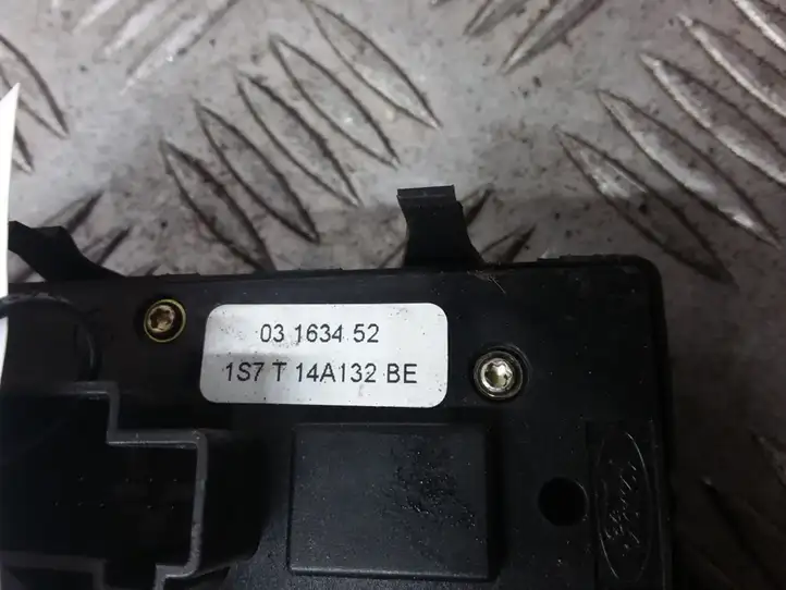 Ford Mondeo Mk III (2000 - 2007) 1S7T14A132BE Блок кнопок стеклоподъемников — фото 4