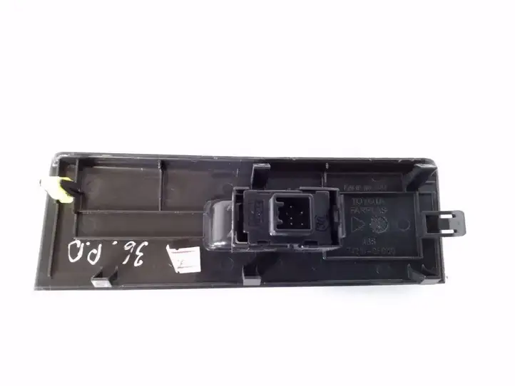 Toyota Corolla Verso AR10 (2004 - 2009) 742310F030 Блок кнопок стеклоподъемников — фото 4