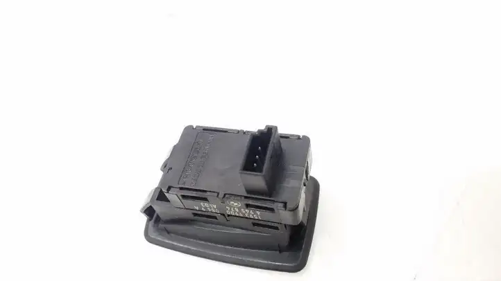 BMW 3 E90 E91 (2005 - 2012)  6945874 Кнопка стеклоподъемников