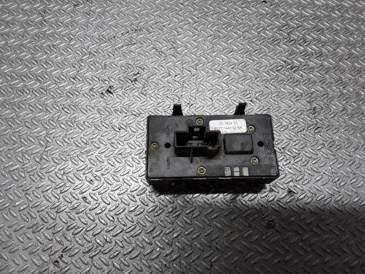 Ford Mondeo Mk III (2000 - 2007) 3S7T14A132BA Блок кнопок стеклоподъемников — фото 2
