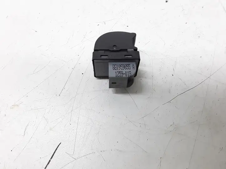 Seat Exeo (3R) (2008 - 2013) 8E0959955A Кнопка стеклоподъемников — фото 2