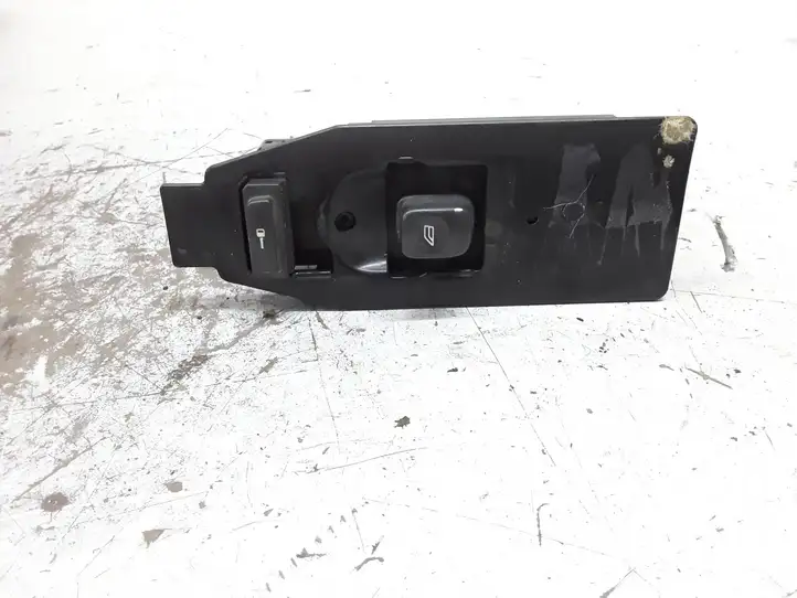 Volvo S60 (2000 - 2004) 8682950 Блок кнопок стеклоподъемников — фото 1
