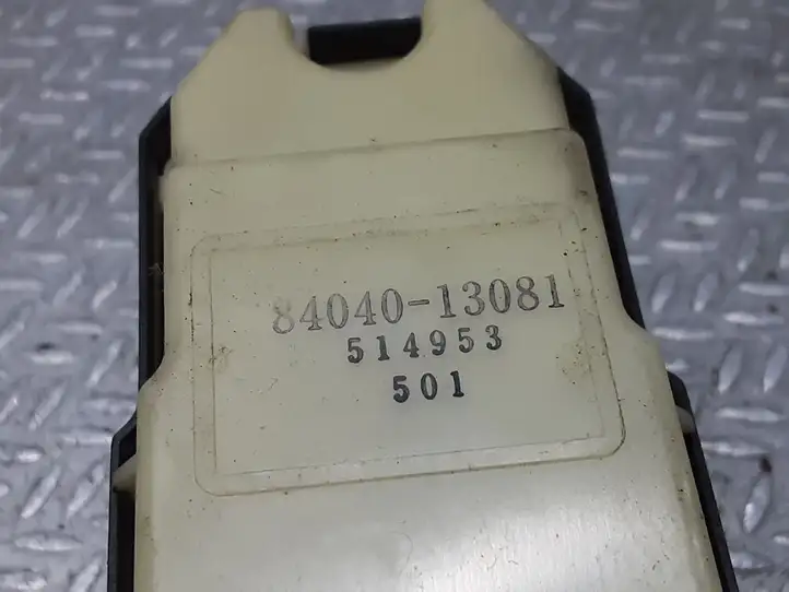 Toyota Corolla Verso E121 (2001 - 2004) 8404013081 Блок кнопок стеклоподъемников — фото 3