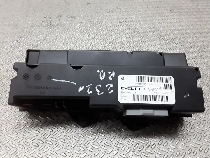 Chrysler Pacifica (2003 - 2008) 77476365 Кнопка стеклоподъемников — фото 3