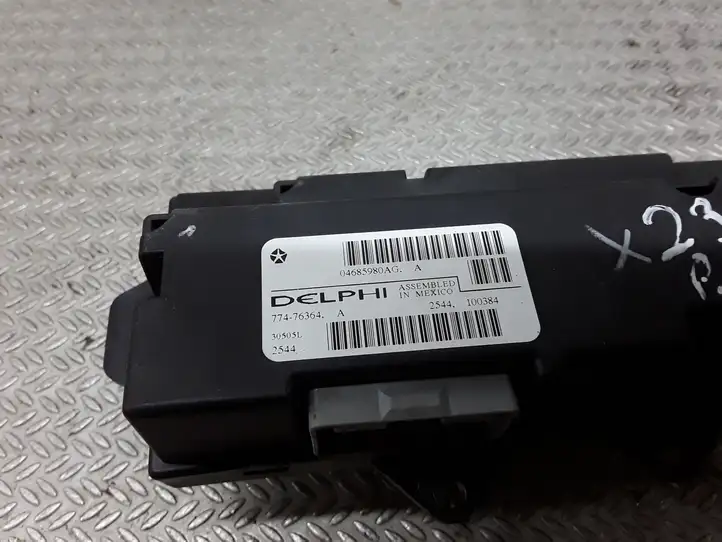 Chrysler Pacifica (2003 - 2008) 77476364 Кнопка стеклоподъемников — фото 2