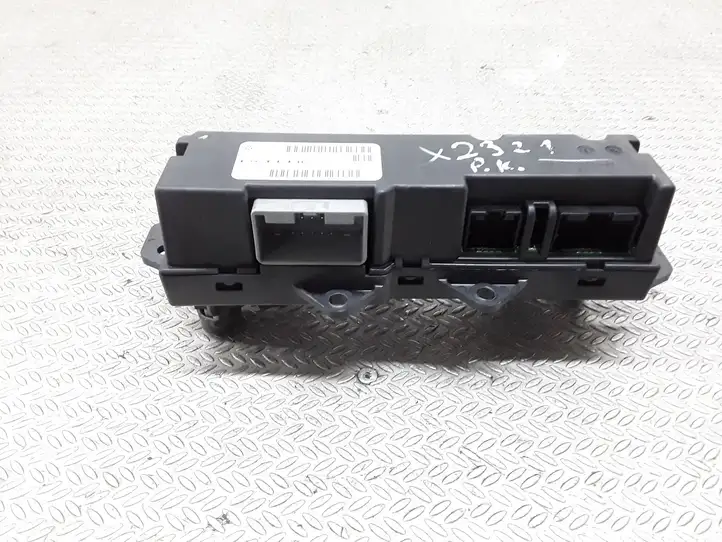 Chrysler Pacifica (2003 - 2008) 77476364 Кнопка стеклоподъемников — фото 3