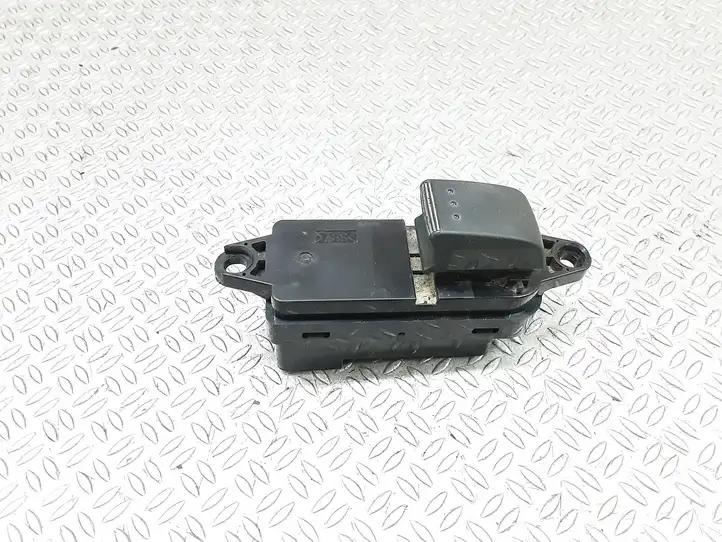 Mazda 5 (2005 - 2010) Блок кнопок стеклоподъемников — фото 1