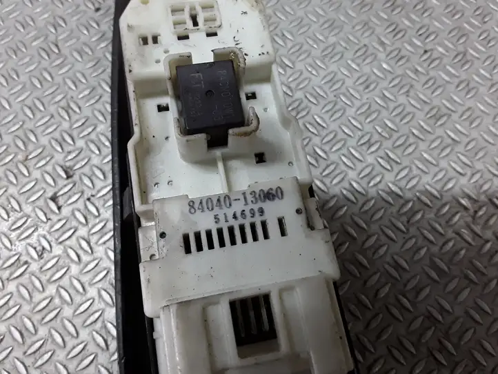 Toyota Corolla Verso E121 (2001 - 2004) 8404013060 Кнопка стеклоподъемников — фото 2