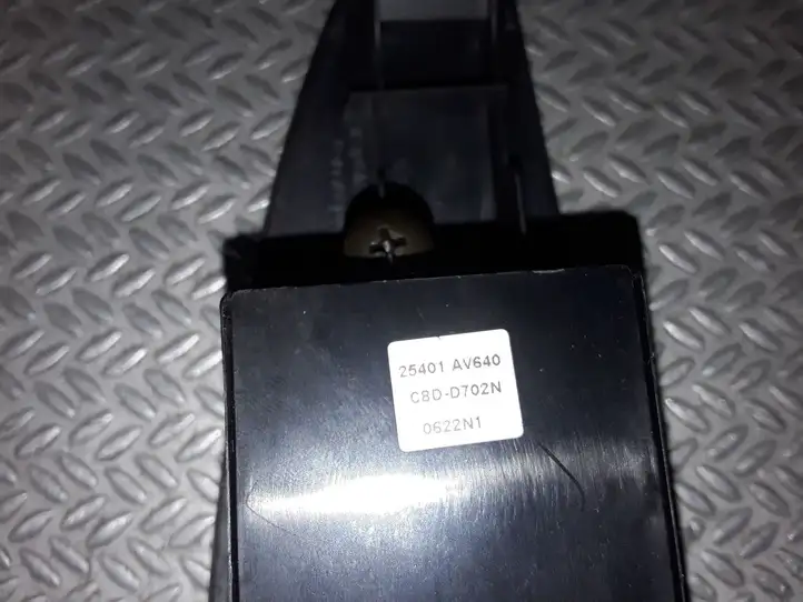 Nissan Primera (2001 - 2008) 25401AV640 Блок кнопок стеклоподъемников — фото 2