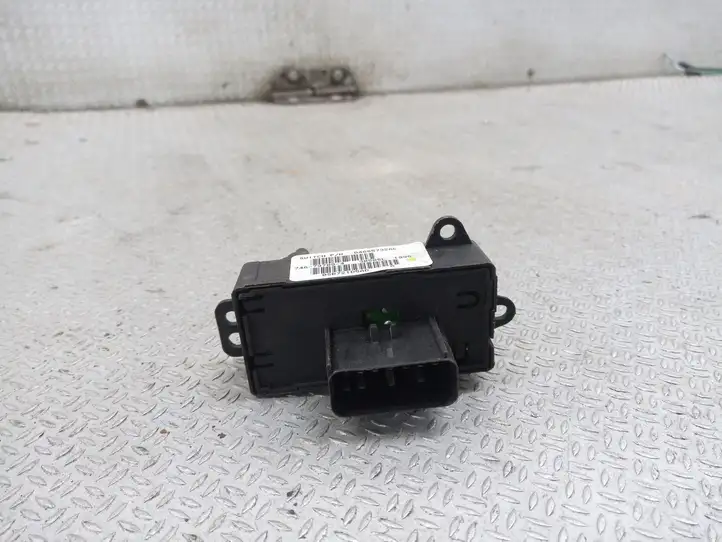 Chrysler Voyager (2001 - 2004) 04685732AC Кнопка стеклоподъемников — фото 2