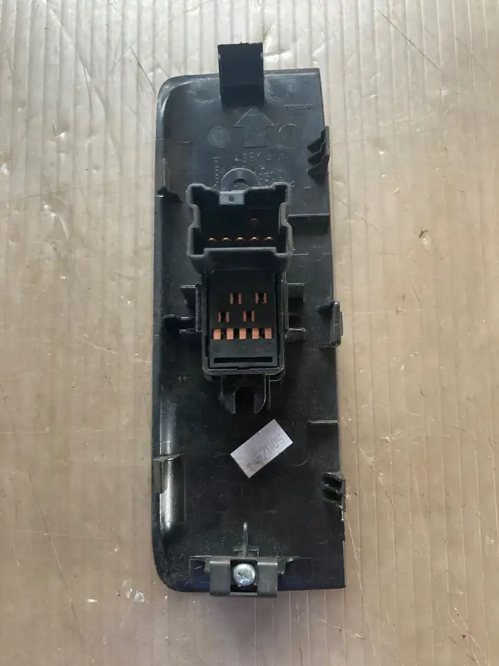 Nissan Navara D40 (2004 - 2015) 82961EA300 Кнопка стеклоподъемников — фото 2