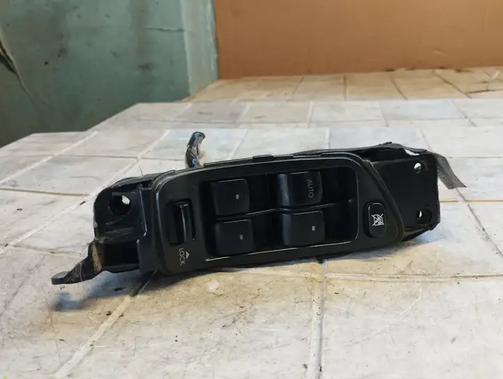 Subaru Outback (2007 - 2009) 514837 Блок кнопок стеклоподъемников — фото 1
