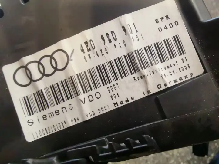 Audi A8 (2005 - 2007)  4E0920901 Спидометр (приборный щиток)