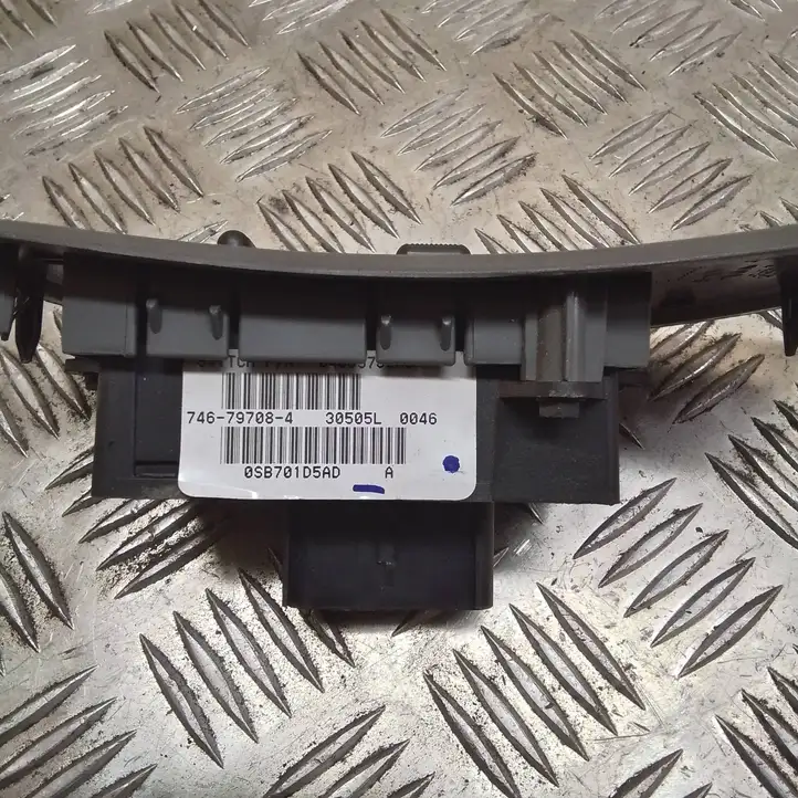 Chrysler Voyager (2004 - 2007) 0SB701D5AD Блок кнопок стеклоподъемников — фото 2