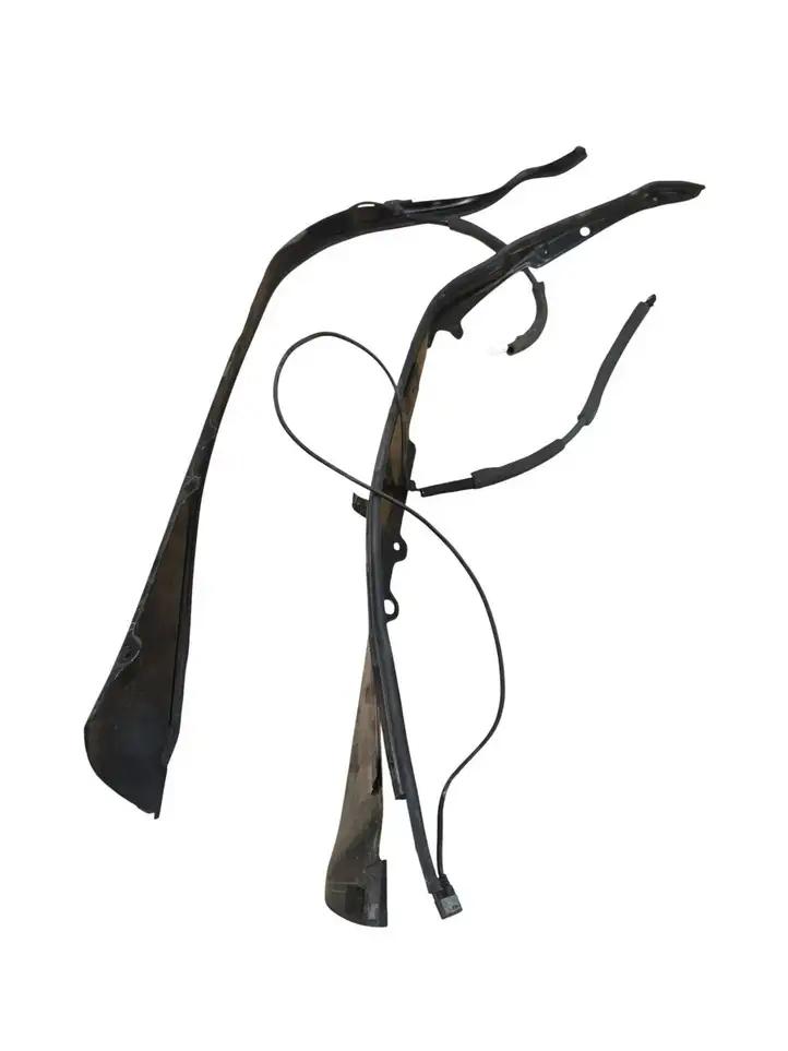 Toyota RAV 4 (XA50) (2018 - )   Датчик открытия багажной двери (на крыле)