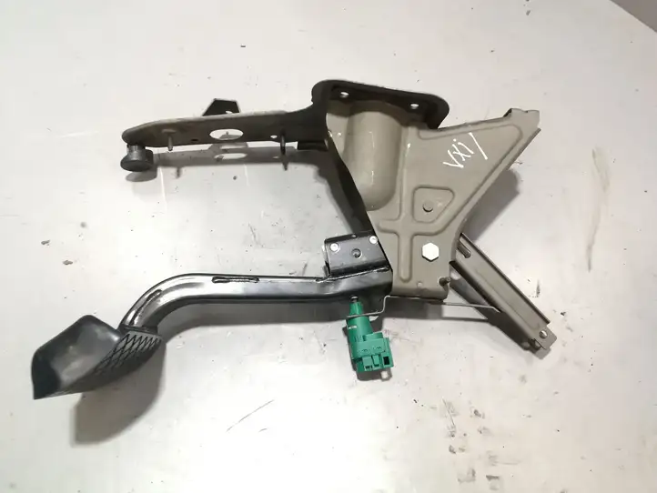 Volkswagen Multivan T5 (2003 - 2015)  7H1723057B Тормозная педаль