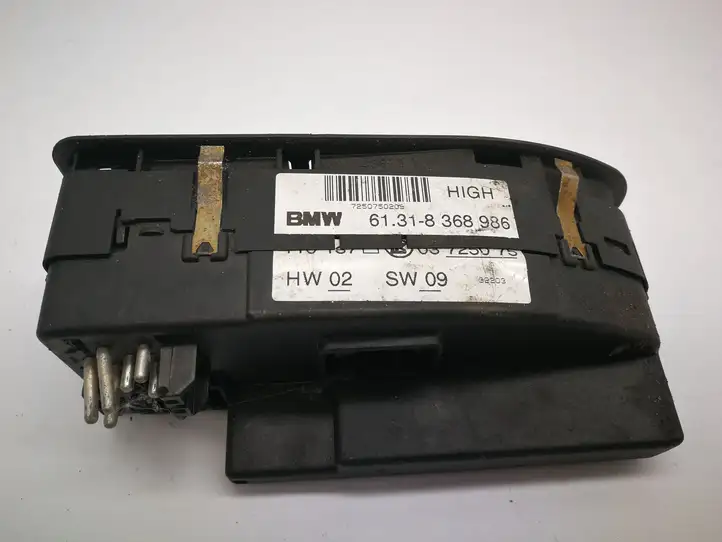 BMW 5 E39 (1996 - 2003) 61318368986 Кнопка стеклоподъемников — фото 2
