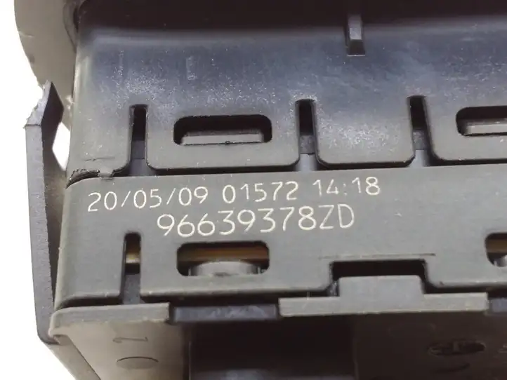 Citroen C4 I Picasso (2006 - 2013) 96639378ZD Блок кнопок стеклоподъемников — фото 3