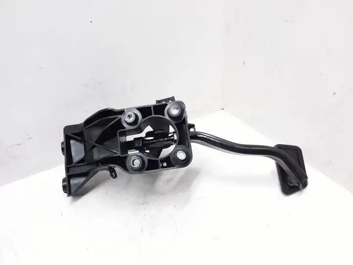 Ford Mustang VI (2015 - )  FR3C2D094CD Тормозная педаль