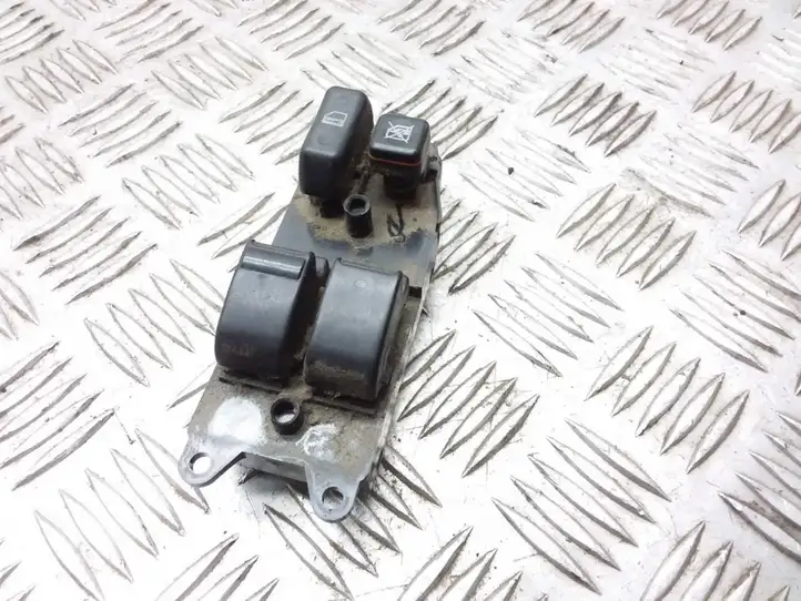 Toyota Corolla E120 E130 (2000 - 2004) 8482002111 Кнопка стеклоподъемников — фото 1