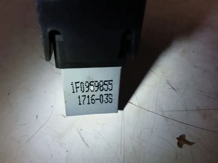 Seat Leon (1P) (2005 - 2012) 1F0959855 Блок кнопок стеклоподъемников — фото 4