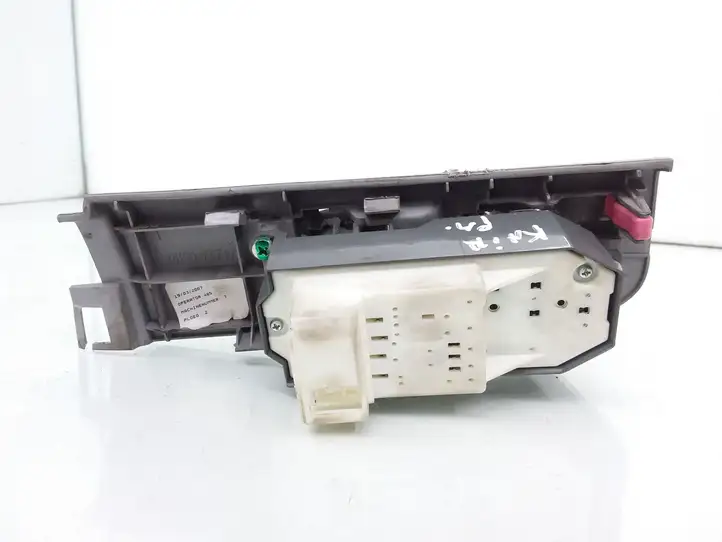 Toyota Yaris (2005 - 2009) 742320D110 Блок кнопок стеклоподъемников — фото 4