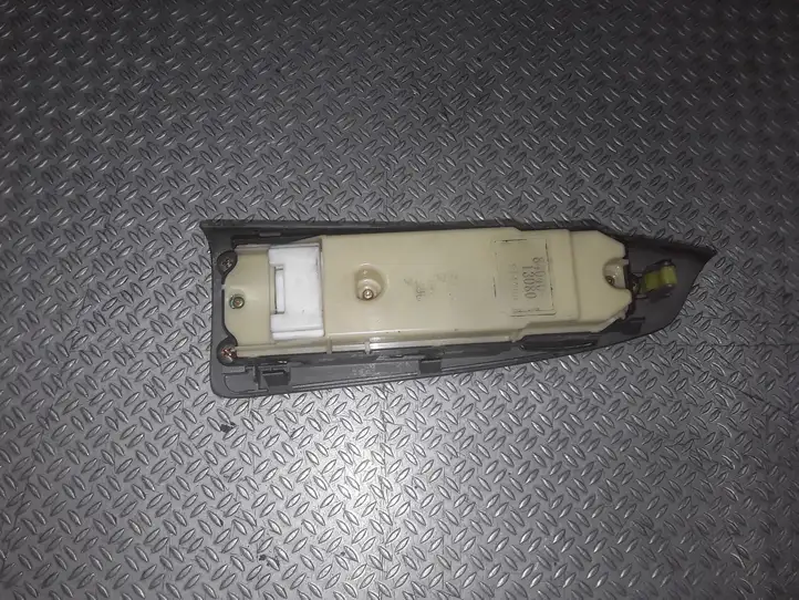 Toyota Corolla Verso E121 (2001 - 2004) Блок кнопок стеклоподъемников — фото 2