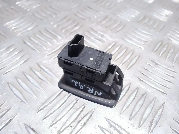 BMW 3 E90 E91 (2005 - 2012) 6945874 Блок кнопок стеклоподъемников — фото 2
