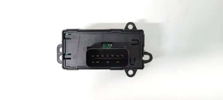 Chrysler Voyager (2001 - 2004)  74675411S Кнопка стеклоподъемников