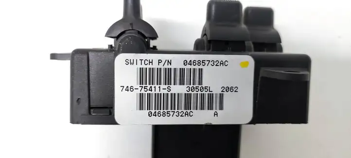 Chrysler Voyager (2001 - 2004)  74675411S Кнопка стеклоподъемников