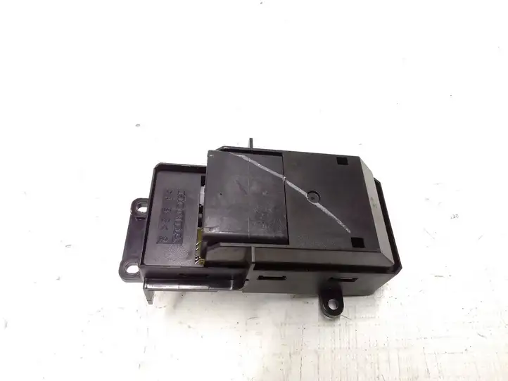 Honda CR-V (2009 - 2012) 79880897 Кнопка стеклоподъемников — фото 3