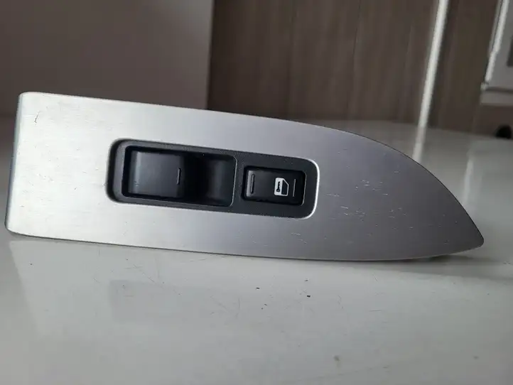 Nissan Murano Z51 (2009 - 2016)   Кнопка стеклоподъемников