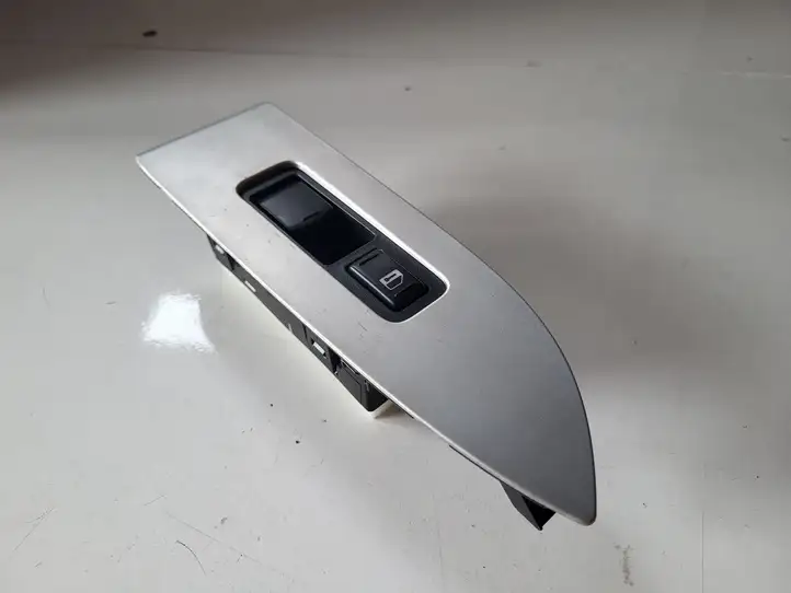 Nissan Murano Z51 (2009 - 2016)   Кнопка стеклоподъемников