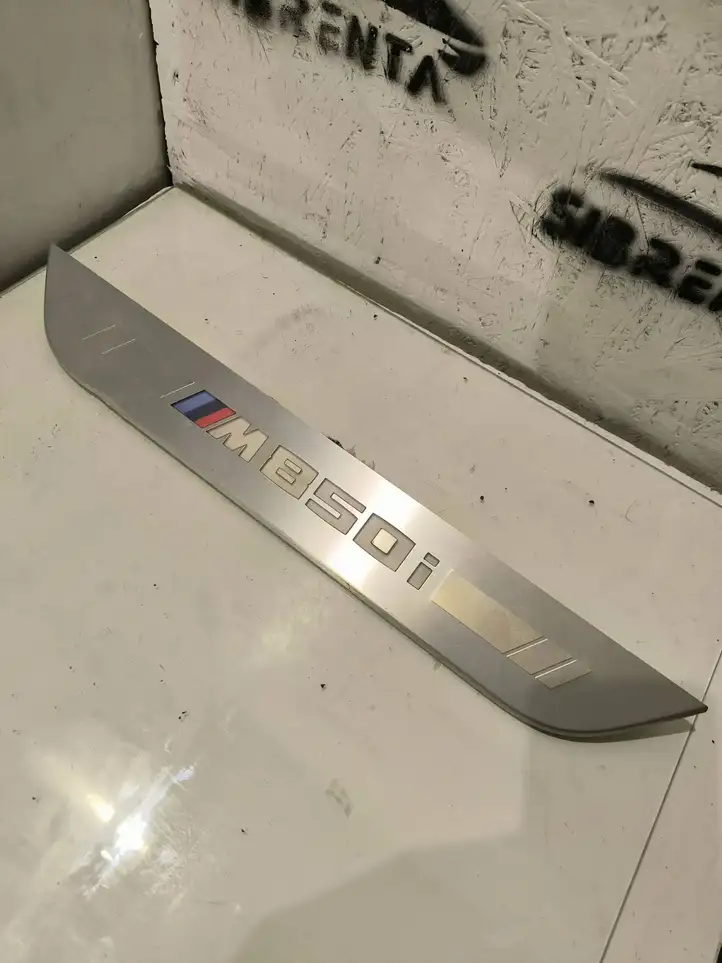 BMW M8 F91 F92 G14 G15 (2019 - ) 8077785 Отделка переднего порога — фото 1