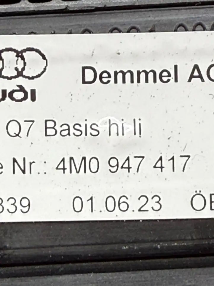 Audi Q8 (2018 - ) 4M8947406A Отделка переднего порога — фото 5