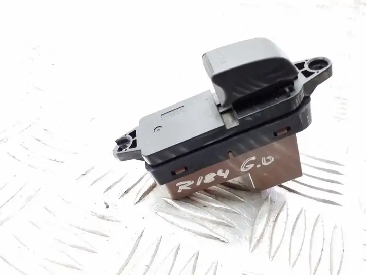 Mazda 6 (2005 - 2007) GP9G66380 Кнопка стеклоподъемников — фото 1