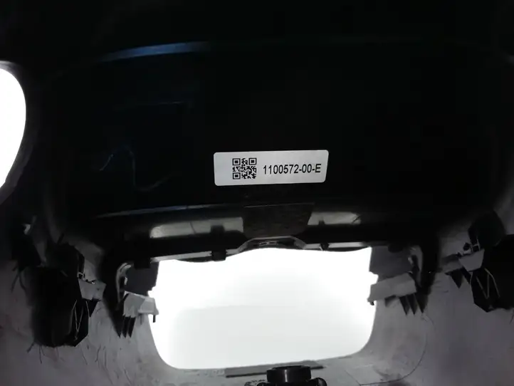 Tesla Model 3 (2017 - 2023) 110057200E Оплётка рулевого колеса — фото 4