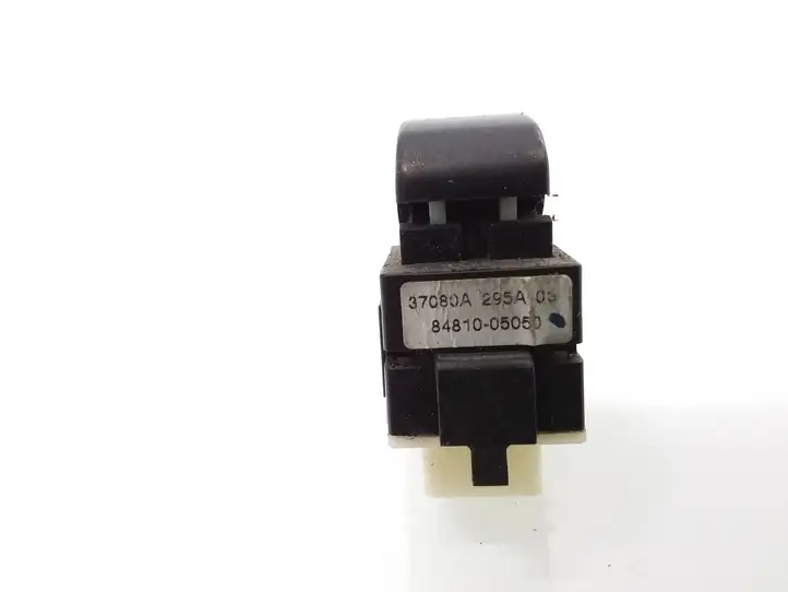 Toyota Avensis T250 (2003 - 2006) 8481005050 Блок кнопок стеклоподъемников — фото 2