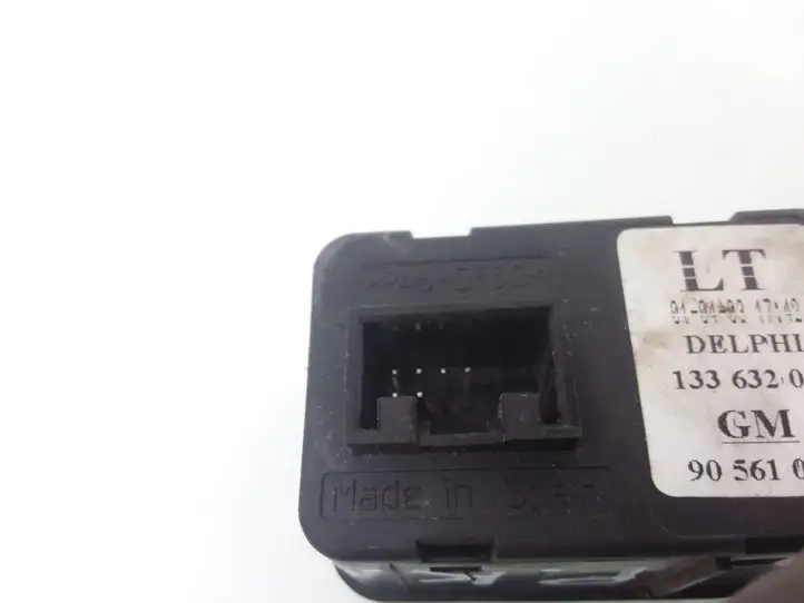 Opel Astra G (1998 - 2004) 90561088 Блок кнопок стеклоподъемников — фото 3