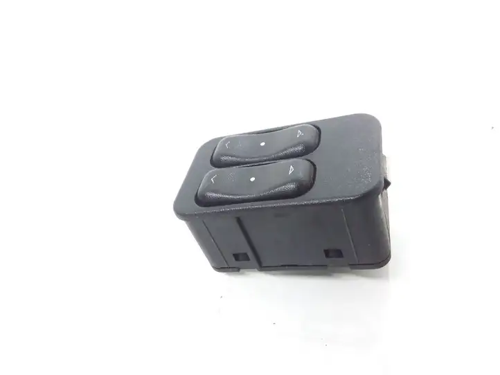 Opel Astra G (1998 - 2004) 90561088 Блок кнопок стеклоподъемников — фото 2