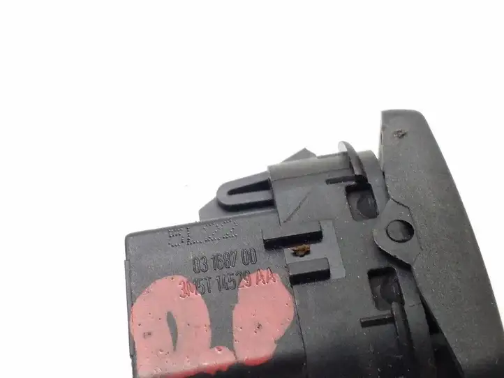 Ford Focus (2005 - 2008) 3M5T14529AA Блок кнопок стеклоподъемников — фото 3