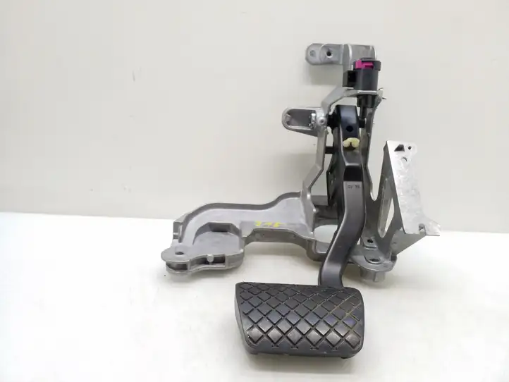 Audi A6 (2011 - 2014)  4H1723140A Тормозная педаль