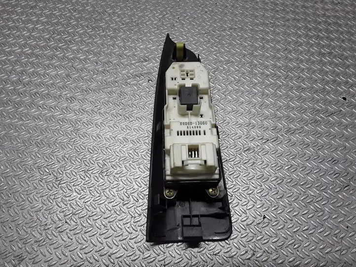Toyota Corolla Verso E121 (2001 - 2004) 8404013060 Блок кнопок стеклоподъемников — фото 2
