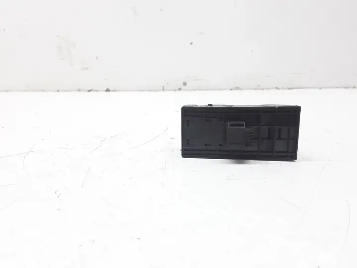 Seat Exeo (3R) (2008 - 2013) 8E0959851D Кнопка стеклоподъемников — фото 3