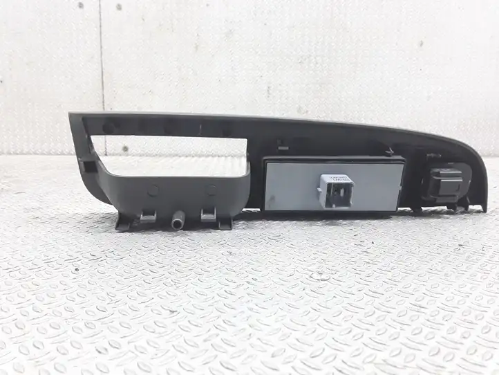 Volkswagen Jetta V (2005 - 2010) 1K4868049B Блок кнопок стеклоподъемников — фото 2