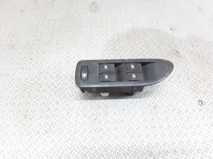 Renault Laguna II (2001 - 2005) 8200015085 Блок кнопок стеклоподъемников — фото 1