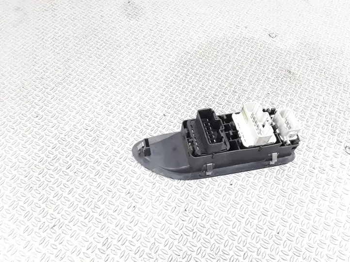 Renault Laguna II (2001 - 2005) 8200015085 Блок кнопок стеклоподъемников — фото 2