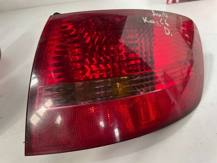 Audi A6 (2004 - 2008)  89037746 Задний фонарь в кузове